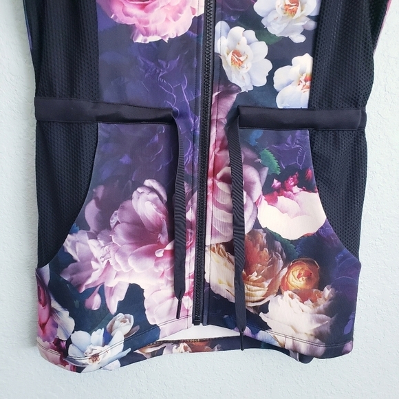 Peony & Me Floral Full Zip Mesh Side Top - Picture 2 of 8